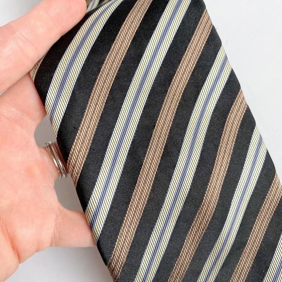 ALEXANDER JULIAN COLOURS Men's Black/Tan Stripe Handmade Silk Necktie sz OS - Picture 3 of 6